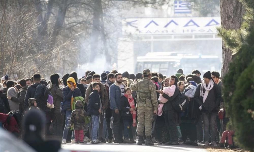 "Ντουντούκες" και μαζικά μηνύματα απαγορεύουν την είσοδο στην χώρα